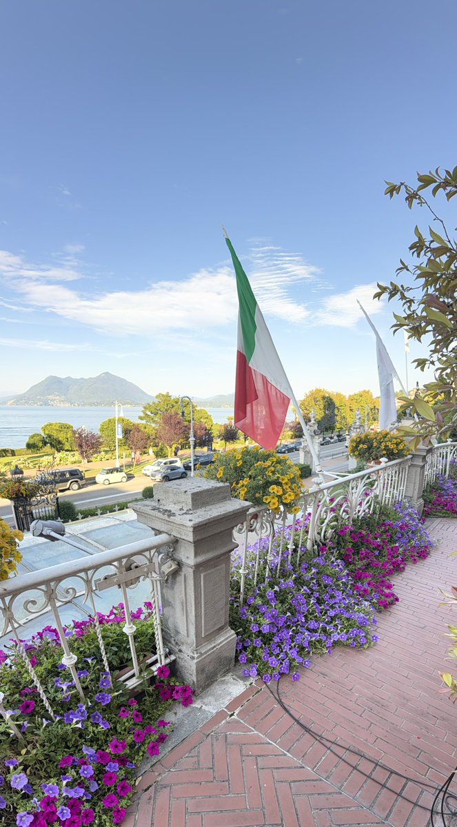 MyriamAhavah's tweet image. #Stresa #Italy 🇮🇹