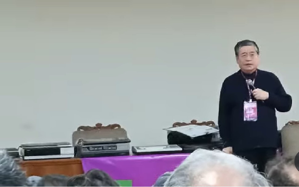 MSX World (@supmsx) on Twitter photo Mr. Nishi's talking about the MSX and the future at the São Paulo summit, Brazil😊
#MSX #MSXWorld Mr. Nishi's talking about the MSX and the future at the São Paulo summit, Brazil😊
#MSX #MSXWorld