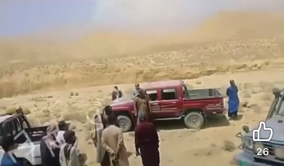 Mahno_Baloch's tweet image. جب سرکاری کُتے ثنا زہری اور کاکروچ کیتران نے بلوچ لڑکیوں کو گھروں سے اغوا کرکے اُنکی عثمت دری کی تو یہی حرامزادے غیرت کے ٹھیکدار کہاں مرے ہوئے تھے۔ یہ کونسی غیرت ہے جو بے بس لوگوں کے سامنے جاگ جاتی ہے۔ ہزار لعنت