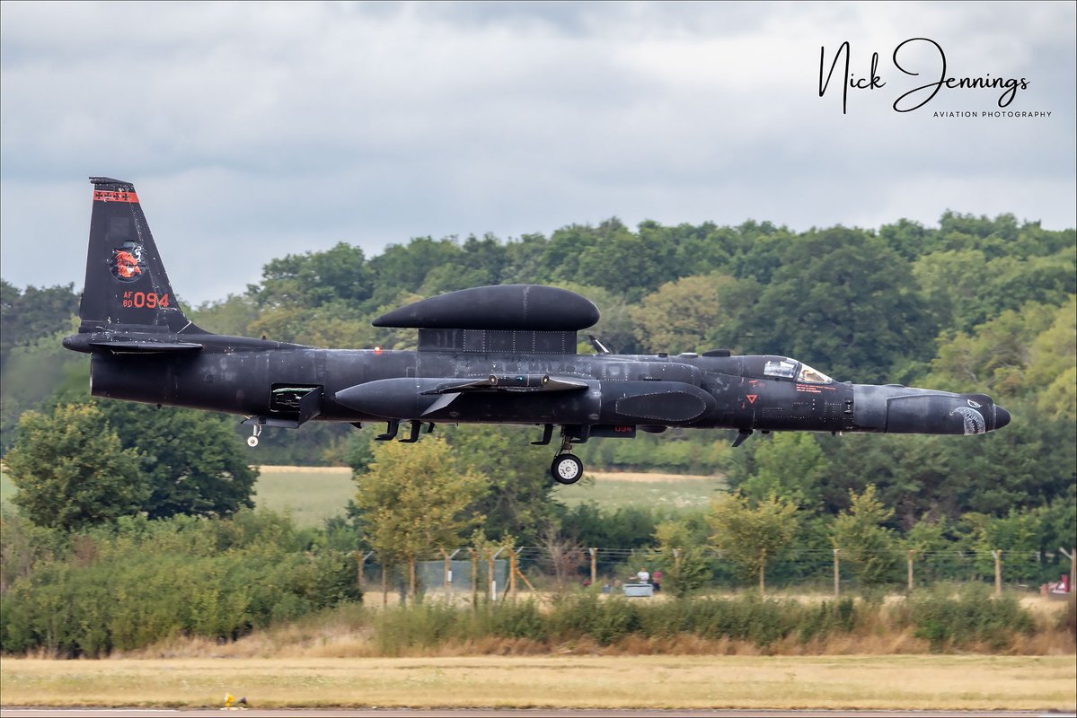 darealnjennings's tweet image. Not a classic RIAT show day, rain in the morning and overcast for most of the day. I went down the 09 runway end, hoping to get some taxi shots of the U-2S, however it landed at the opposite end from which it took off!