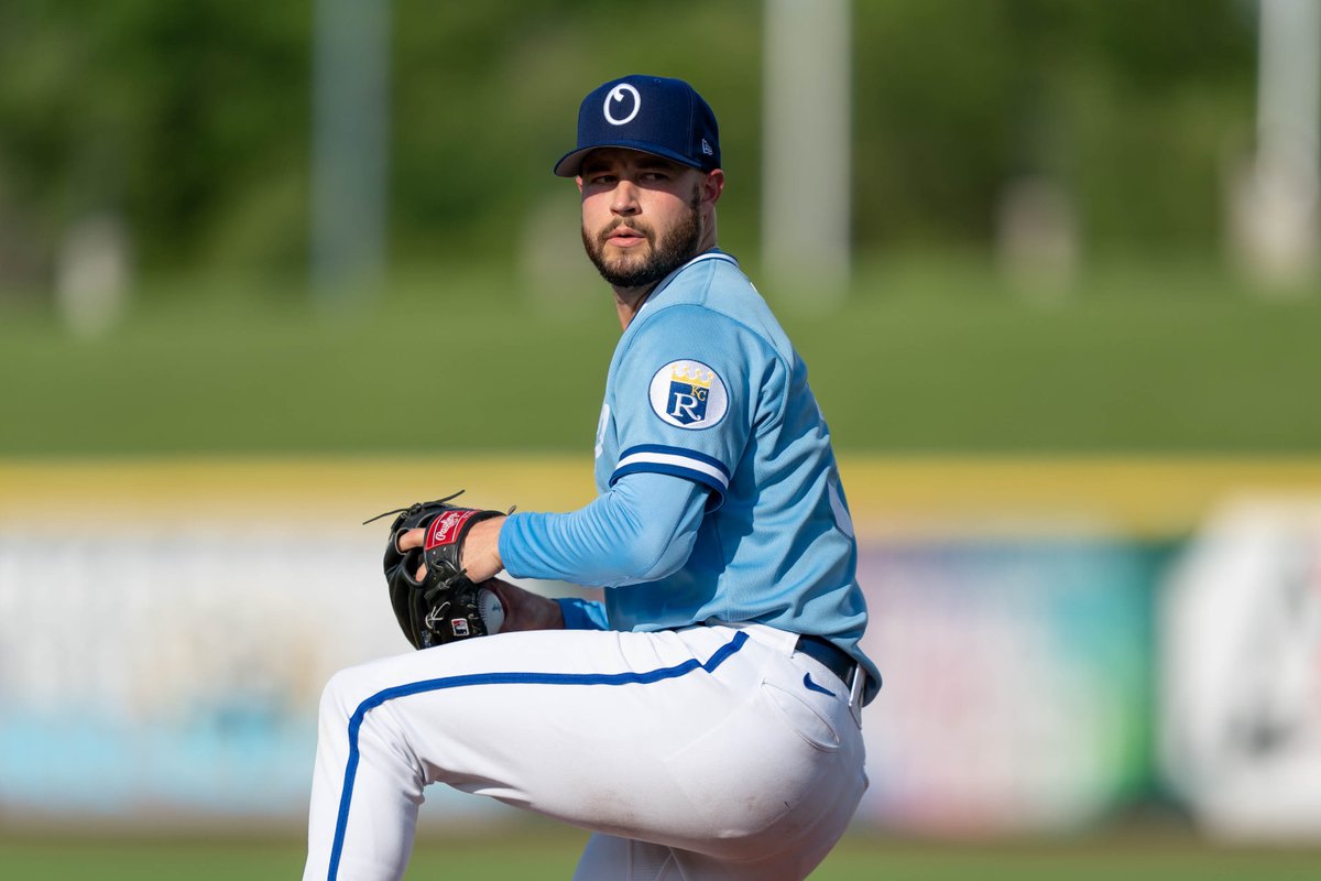 BadderUpSports's tweet image. Today's @OMAStormChasers pregame guest is Thomas Hatch!
5:15pm CT airtime & 5:35 first pitch, as we chat about his MLB debut with Toronto in 2020, pitching in Buffalo when Sahlen Field hosted big league games, his recent success and more!
📻 @1290KOIL
📱 stormchasers.mixlr.com