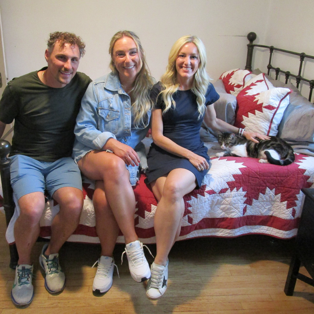 Tonight on #HouseHunters ⛰️
A married couple's on the search for a character home in Salt Lake City. Both are okay with tackling a renovation, and he's looking for a bungalow that's close to the mountains, but she prefers a midcentury fixer near downtown.

10|9c on @HGTV 🌷