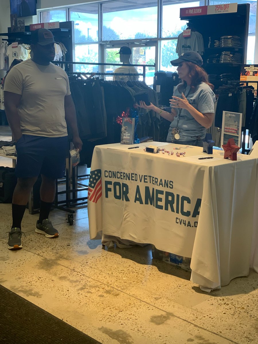 Spoke with some amazing people today and made some good connections. Got a few petitions signed for the Veterans' ACCESS Act too!
#CVAboots #CompleteTheMission