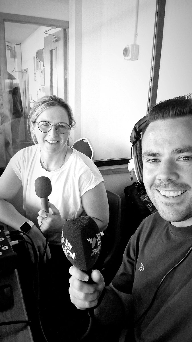 Davy_Rispin's tweet image. Kerry must be absolutely sick of the sight of Meath in Tullamore! First the Meath lads now the brilliant @meathladiesMLGF and back into an All-Ireland decider on the August Bank Holiday!
Pleasure calling the action with the legendary @littlerip on @LMFMRADIO!
💚💛
#Meath #Gaa