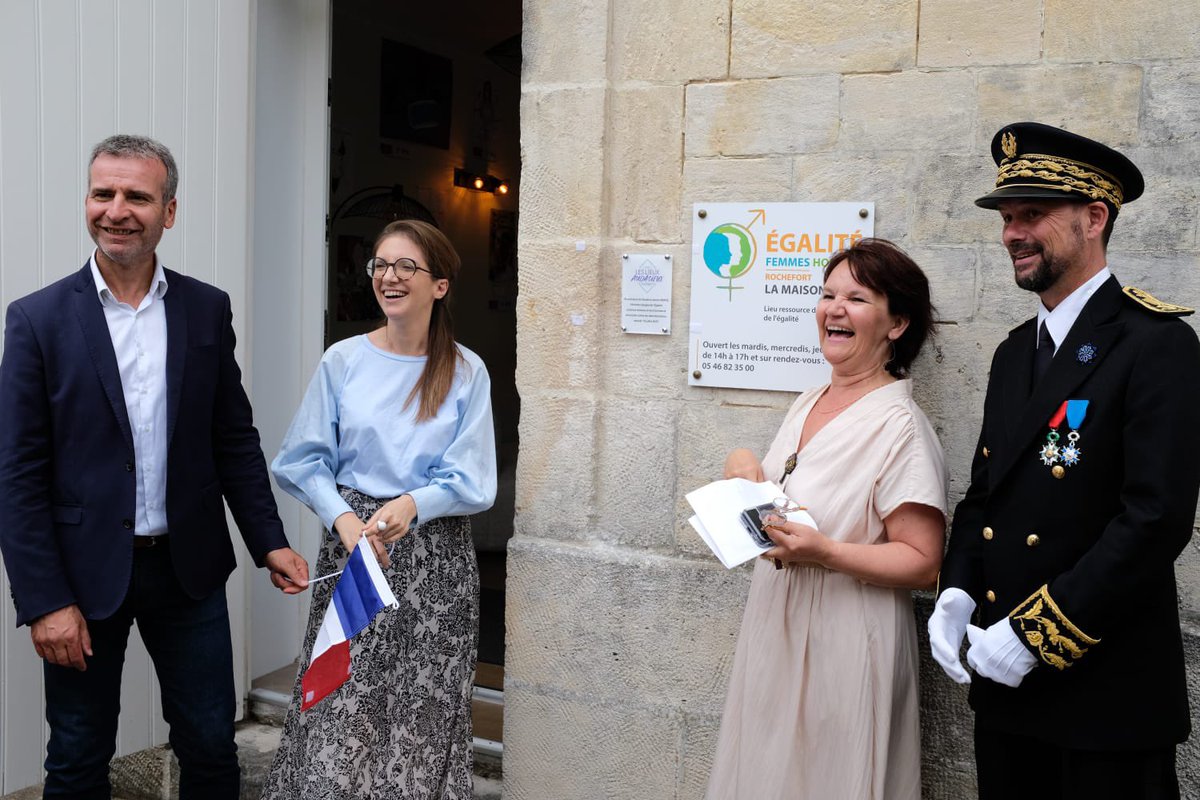 auroreberge's tweet photo. Une maison de l'Egalité !

Pour que l'égalité ne soit pas un slogan mais une réalité pour toutes et tous : la ville de Rochefort en Charente Maritime a créé cette maison unique en France.

C'est ensemble que nous réussirons, main dans la main, État et collectivités locales ! https://t.co/Az00uUXsC3