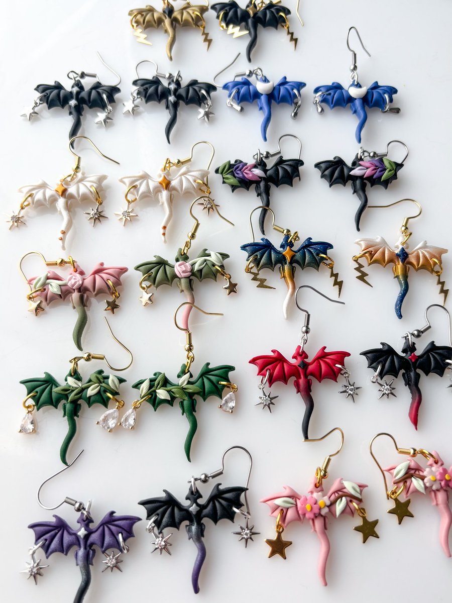 peripheralUS's tweet image. hi just wanted to say i couldn’t be prouder of my newest little dragon collection 🥹 if this is on your feed HI DO U LIKE THESE