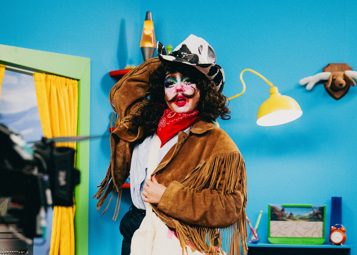 Maggie Mae Fish 🌈 (@maggiemaefish) on Twitter photo Episodes of Amy's Dead-End Dreamhouse release bi-weekly, and in between I'll be highlighting the brilliant people on and off screen who helped the fever dream come to life.
First up, actor comedian and professional clown, Natalie Palamides <a href="/natdogkatdog/">Natalie Palamides</a> !!! Episodes of Amy's Dead-End Dreamhouse release bi-weekly, and in between I'll be highlighting the brilliant people on and off screen who helped the fever dream come to life.
First up, actor comedian and professional clown, Natalie Palamides <a href="/natdogkatdog/">Natalie Palamides</a> !!!