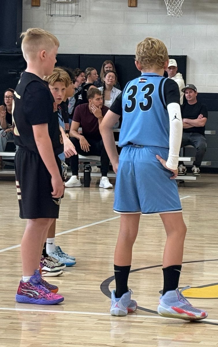 Kyle_Bell's tweet image. Summer basketball is a wrap. Been a lot of fun watching this kid’s game develop through the year so far. Football starts next week #norestforthewicked