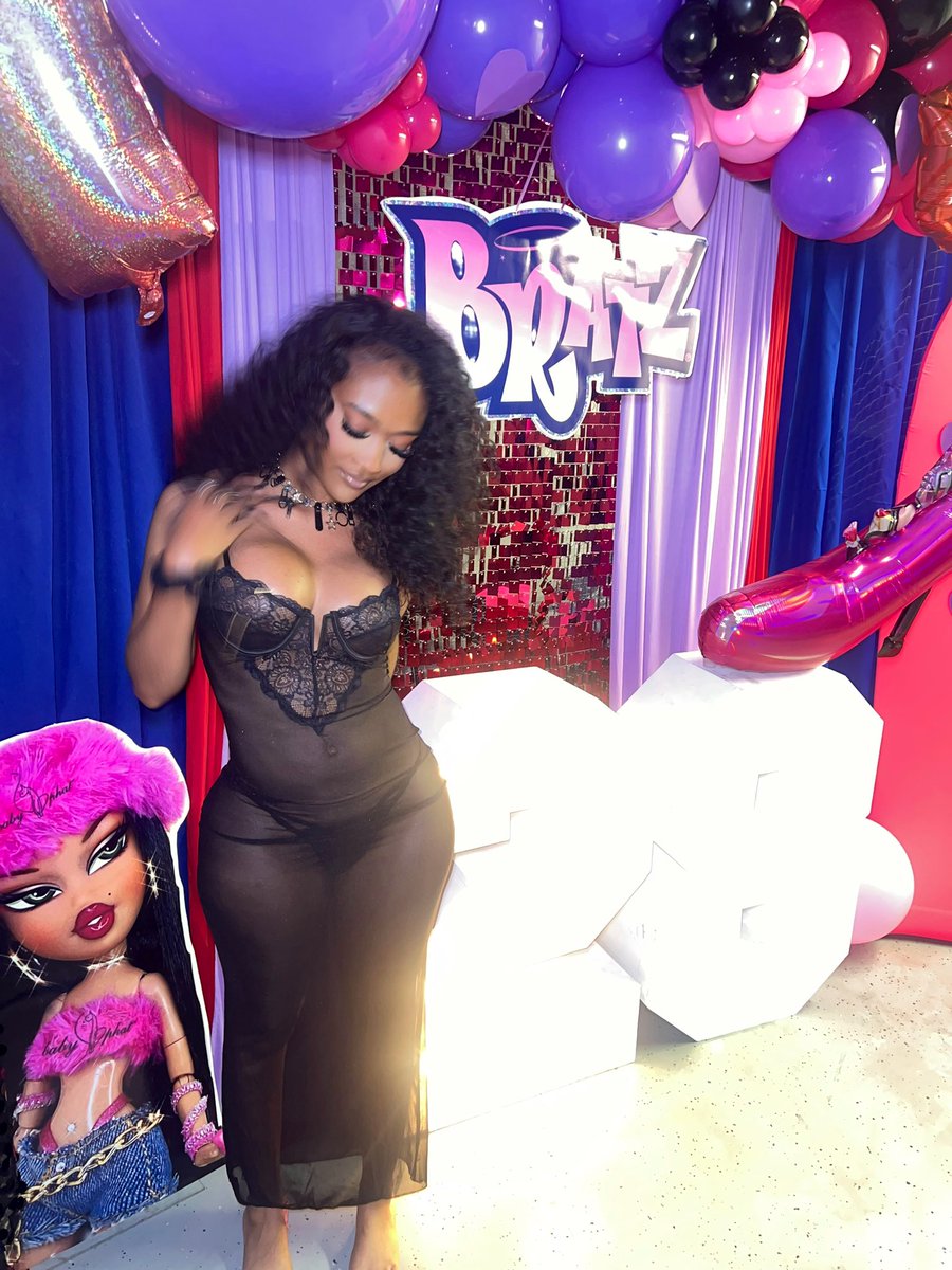 shermanypetite's tweet image. cheers to 28🩷😘 the bratz way🥳 #cancerSZN