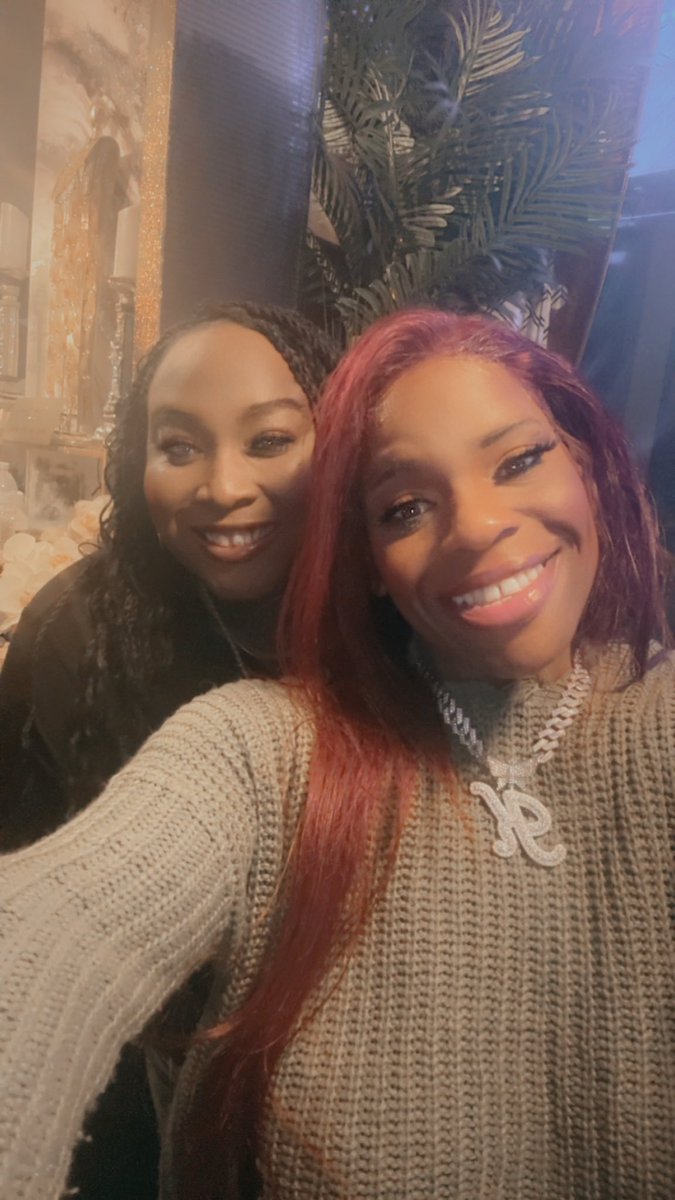 Mother n daughter .... My baby is here to see me😍😍