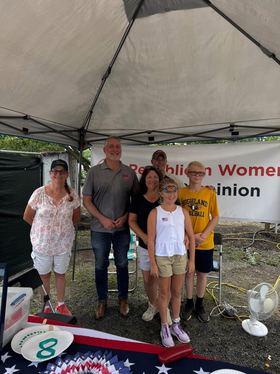 JohnReid4VA's tweet image. Amazing Saturday at the Fauquier County Fair! The GOP is really knocking it out of the park with their engagement. Everything from issue and candidate handouts to free balloons for the kids- I got to talk to so many new voters!
Thanks to the ever diligent, outgoing, and popular…
