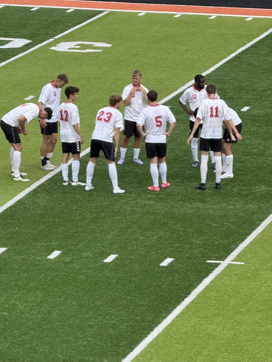 Here We Go 👏

Conquerors in their home Black, Madison United rocking their O.G. 1970’s whites