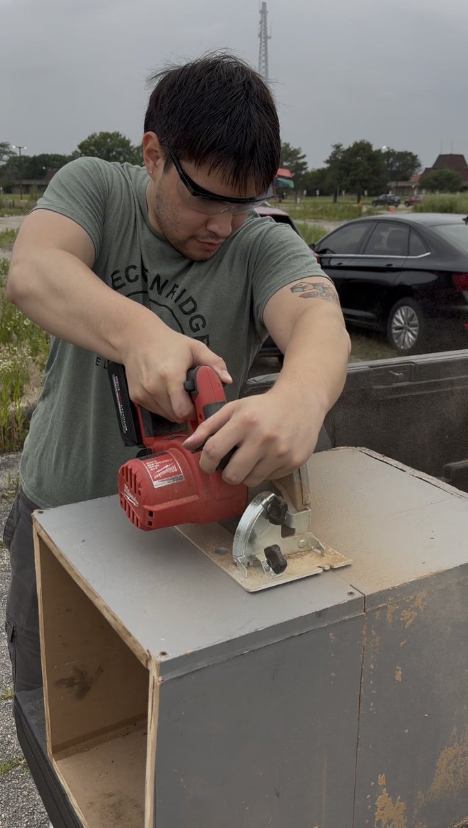 Slava_ACP's tweet image. Doing good work at Read Dunning Conservation Park in Chicago today.