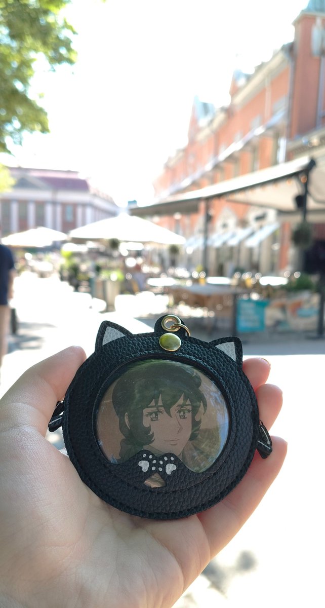 saintfraise's tweet image. adventures with kitty andré!!!