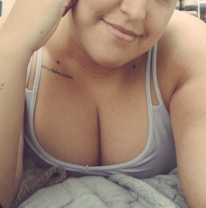 VirginFans's tweet image. Bellos y bellas #felizsabado #SaturdayVibes #SaturdayMotivation #SaturdayNightsMainEvent is girls night today so I'm taking a #power #nap and ready for #later #diadechicas salida de amigas así que a descansar el #cuerpo #body #lips #boobs #SabadoDeMorboYProvocación #onlyfans 💕✌️