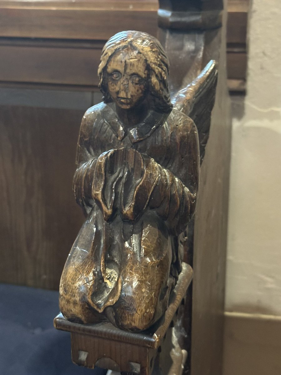 JaneEAppleton's tweet image. Not sure if @Portaspeciosa @CathyRLowe @StroudStory @chartres_Fiona have ever been to St Botolph Swyncombe but it’s a beauty, and “always open!” as a cheery passerby was keen to tell me