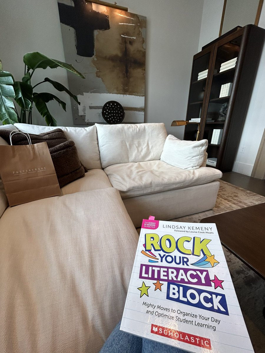 MmeLockhartLDS's tweet image. “SRSD is an evidence-based approach to writing instruction that includes not only teaching writing strategies but also self-regulation strategies…scaffolds are faded as students begin to move toward independence.” @LindsayKemeny
I absolutely love how Lindsay Kemeny’s new book,…