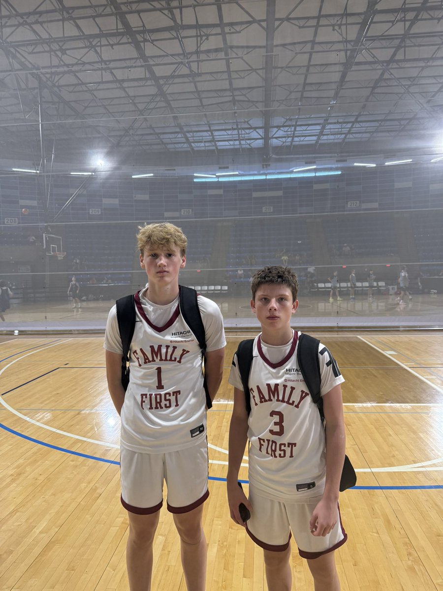 𝐇𝐚𝐫𝐝𝐰𝐨𝐨𝐝 𝐂𝐥𝐚𝐬𝐬𝐢𝐜 𝟐
<a href="/RL_Hoops/">RecruitLook Hoops</a> 
𝐓𝐨𝐩 𝐏𝐞𝐫𝐟𝐨𝐫𝐦𝐞𝐫𝐬 𝐃𝐚𝐲 𝟐

Family First 15U

Skyler Jaegers- 18 Points
Mason Sipi- 19 Points

This duo has elite chemistry. They both share the ball well and have some range. #shootershoot 🎯