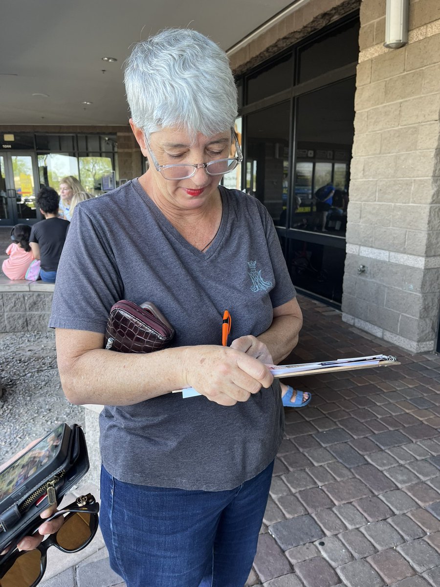 andybiggs4az's tweet image. PC’s and activists from across Arizona are spending their weekend collecting petition signatures, very appreciative of the work being done to help us qualify for the ballot!
