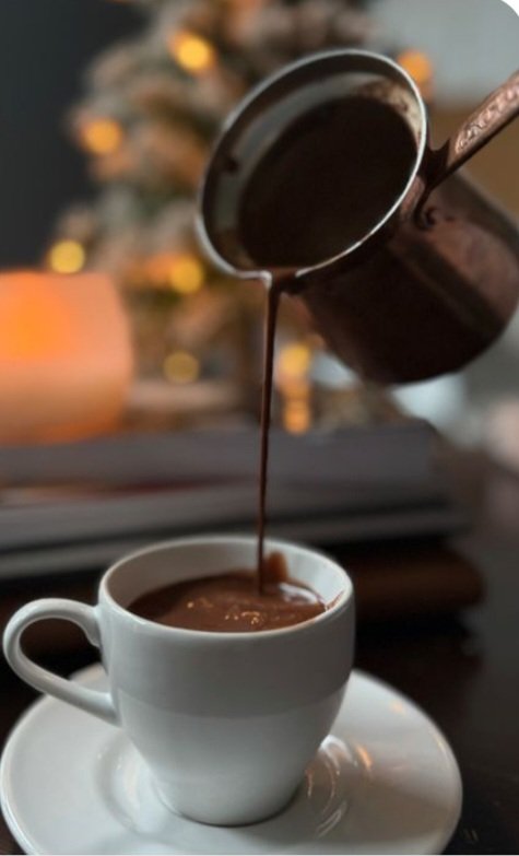 بهترین دورانِ یک زن زمانی آغاز می‌شود که دیگر انتظار نداشته باشد مرد یا شخصیتی بیرونی برای او خوشبختی به ارمغان بیاورد. 
زمانی که مناعت طبع و احترام به خویشتن را حس کند و به خاطر هیچ کس وقار خود را از دست ندهد، حتی اگر همۀ اینها به معنی تنهاماندن باشد.
#والری_ریشار