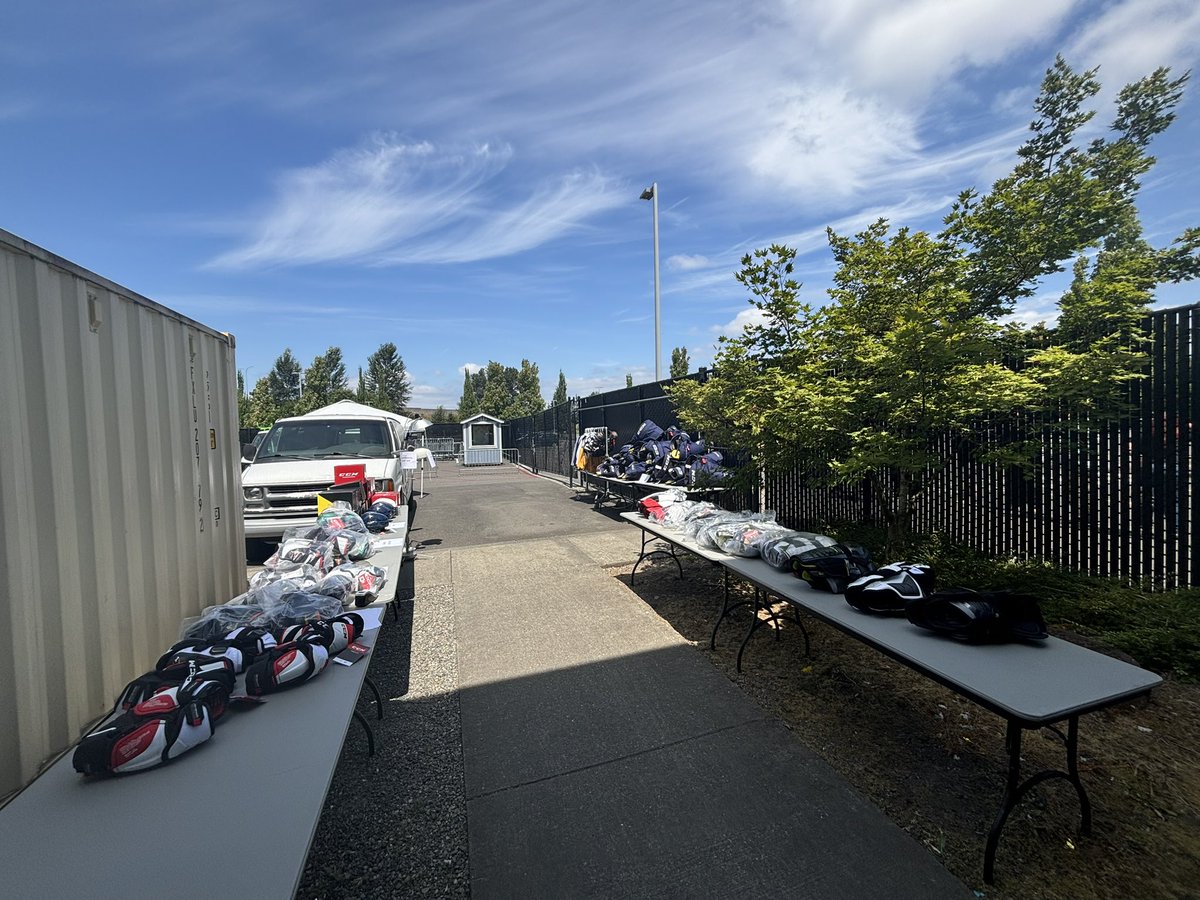 SeattleTbirds's tweet image. The sun is shining and we’re ready for the Equipment Yard Sale!