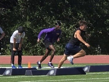 318_ca1eb's tweet image. Great camp at #texaswesleyan #rams and great conversation with @CoachWelde #db #cornerback #Rangers @CTHS_RangersFB #Staypurple