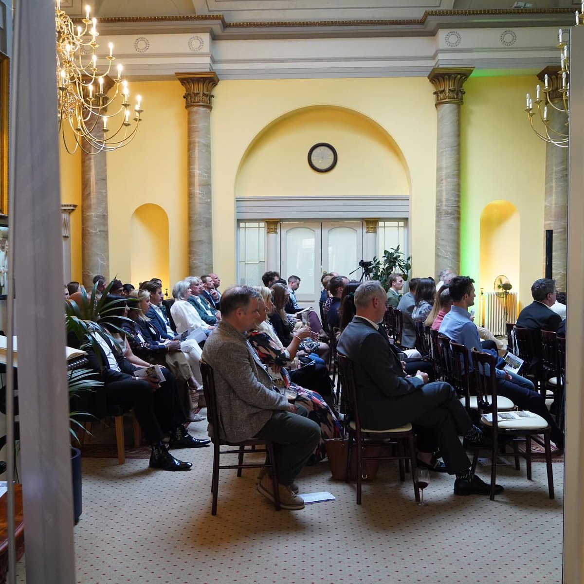 RossMccail's tweet photo. WOW almost forgot to post on here, thecliftonclub what an evening! Thankful for the opportunity to share my journey and inspire others - even more so under the roof of such a special venue. Follow me to keep updated with my life as a CEO🚀 

#business #entrepreneur #CEO https://t.co/dgudP5rLNm