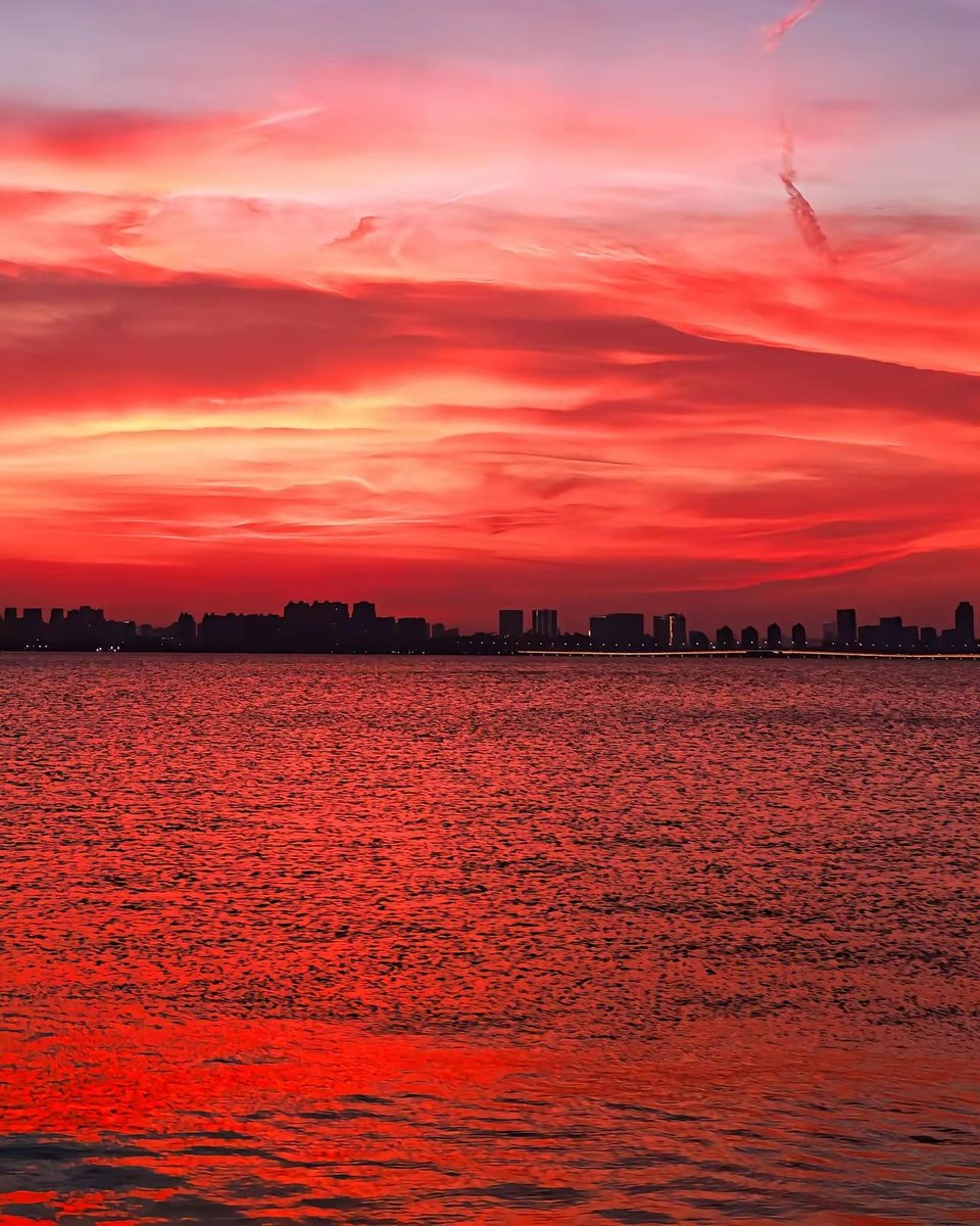 AlecZ198570's tweet image. Collect the sunset glow
#sunset_today #sunsetlovers #sunsets
#sunset #sunce #photos
#photographers