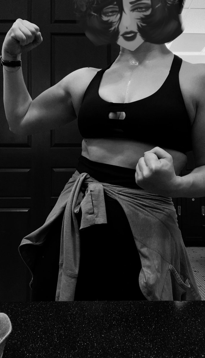 Just a lady knight who likes to train 💪🏻
I think imma gonna attempt to do a 7 week cut.. 🤔 wish me luck