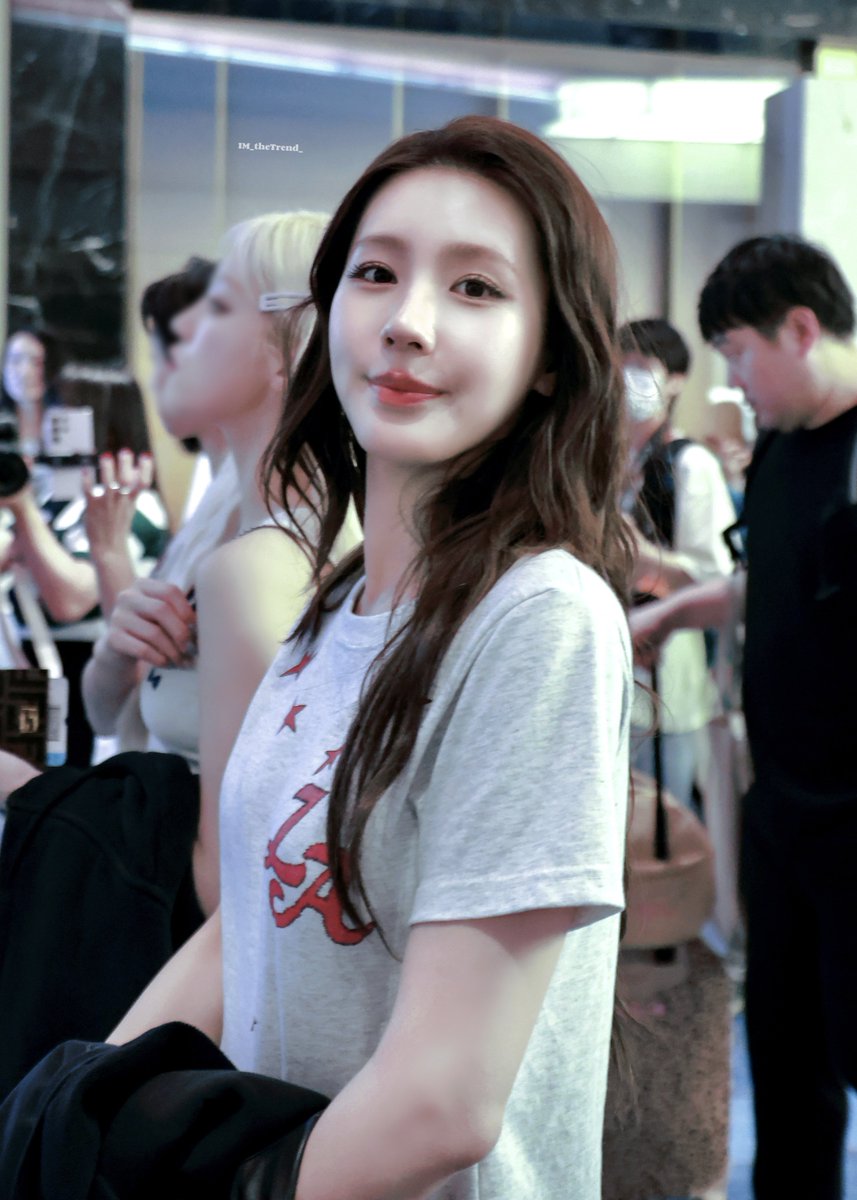 IM_theTrend_'s tweet image. 20250720 HNDโ๏ธ
Yeppi yeppi๐ฐ
#์์ด๋ค #IDLE #GIDLE
#MIYEON #๋ฏธ์ฐ