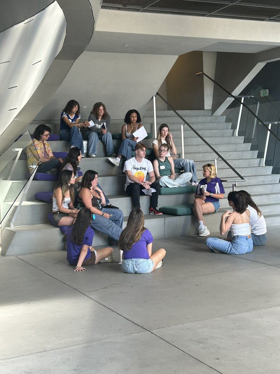 Thanks to all the parents, family &amp; incoming freshmen who came to campus today for our Road to Emerson event! Excited for you to start your Emerson journey! 🤩