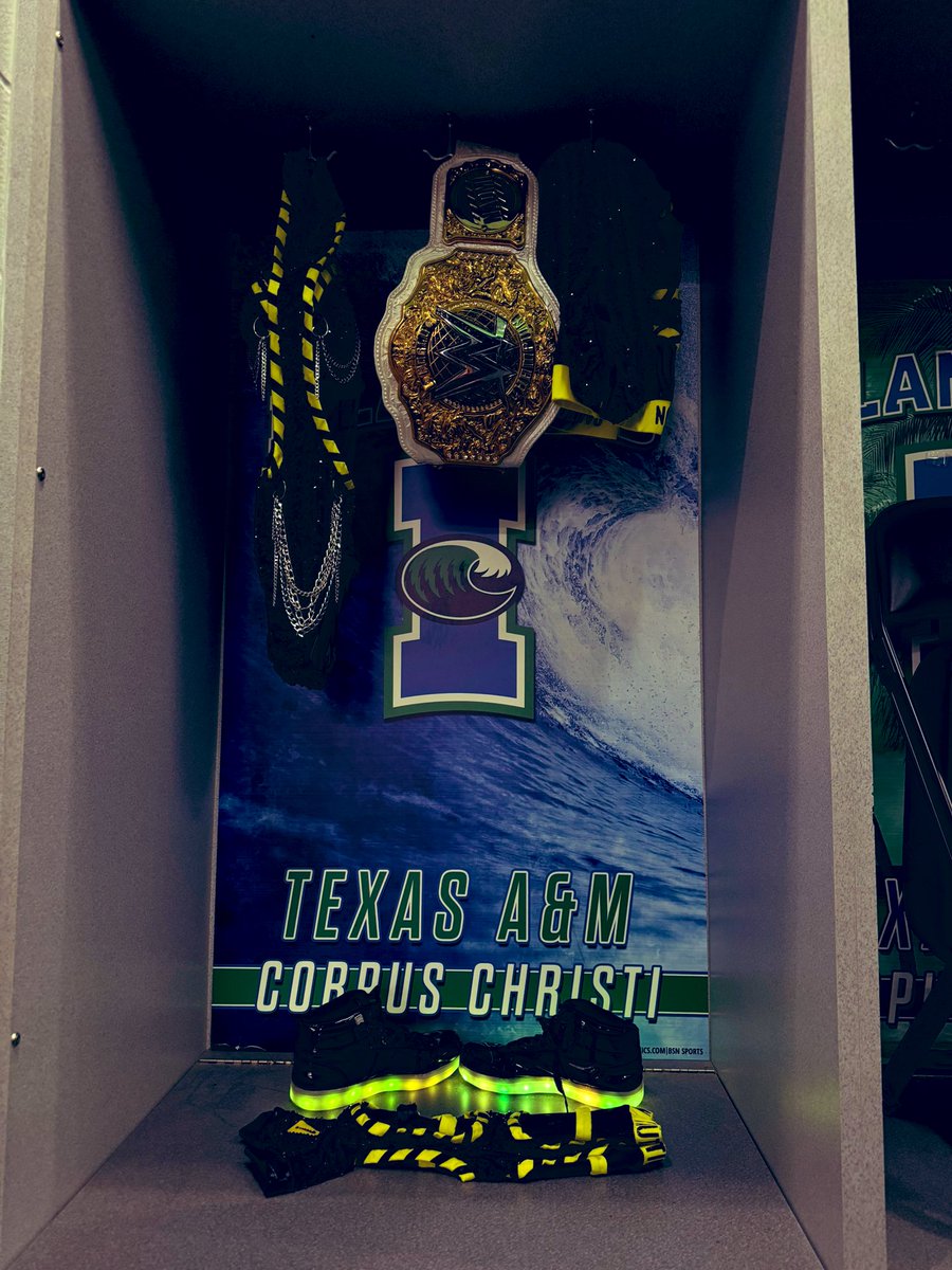 TheTrinity_Fatu's tweet image. #WWECorpusChristi ⚠️