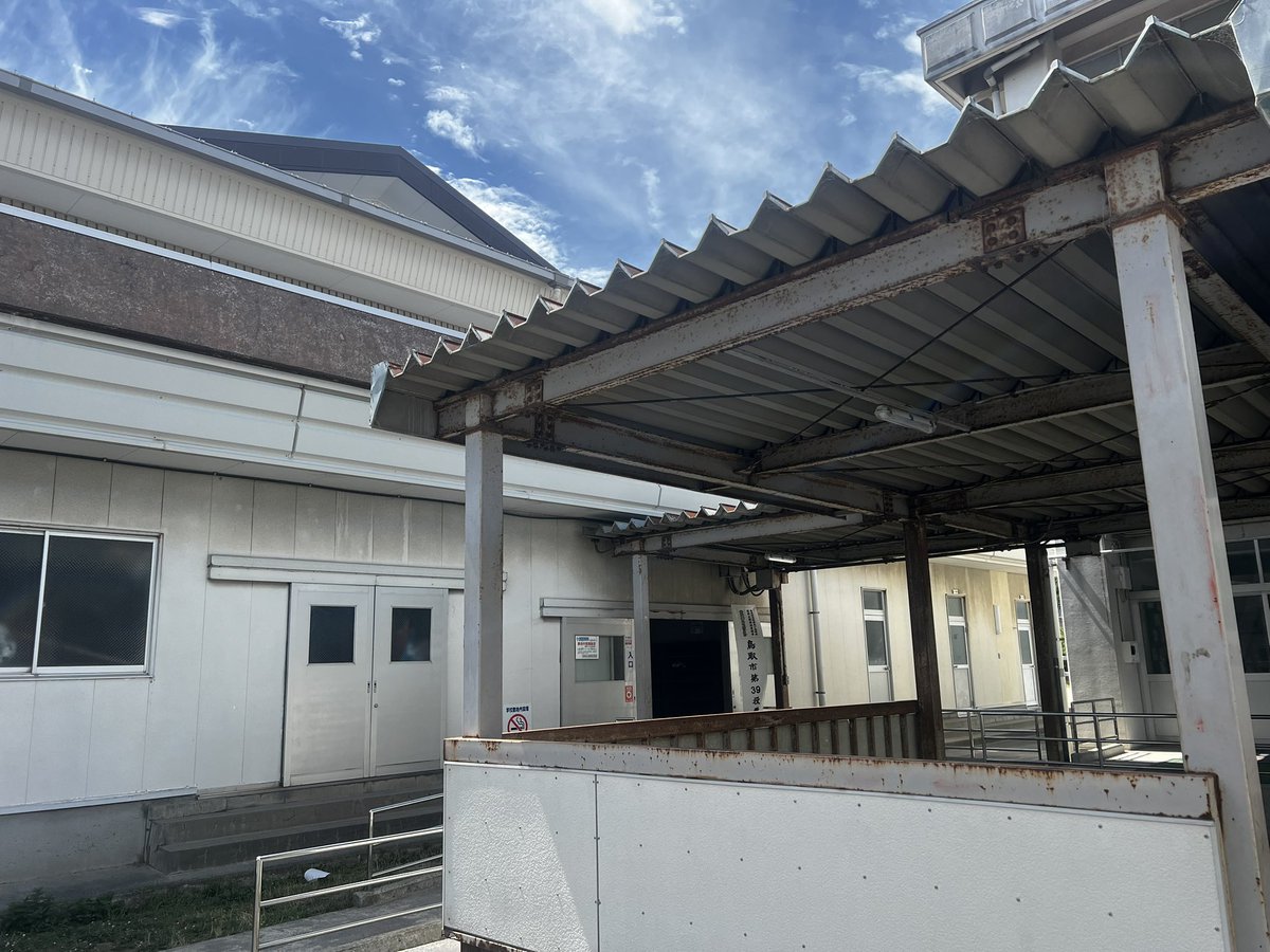 投票しに18年ぶりに小学校へ🏫
懐かしいすぎる👦