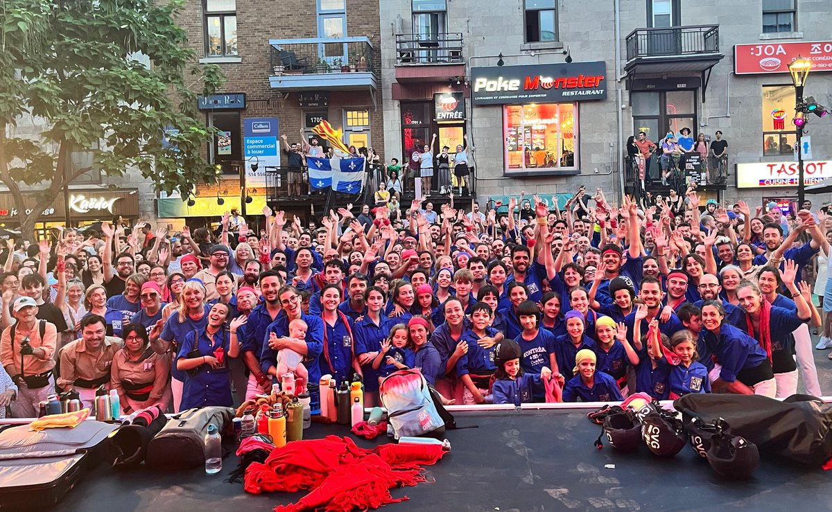 🎂Avui fa 18 anys es fundava una de les nostres colles filloles, els Castellers de Montreal!

Ha estat un plaer retrobar-nos recentment i tornar a fer castells junts. Per molts anys!

#castells #AixòFaGràcia
