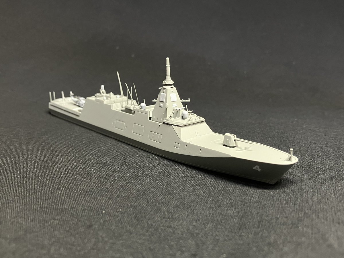 midori9A5FA9's tweet image. タミヤ ウォーターラインシリーズ 護衛艦みくま
完成ですわ〜〜!!
一昨年竣工したもがみ型護衛艦の4番艦ですわ
一部スナップフィットになってて、パチッとハマる感じが作ってて気持ちいいプラモでしたわ
#積みプラ崩し大会2025夏 #完成 #15個目