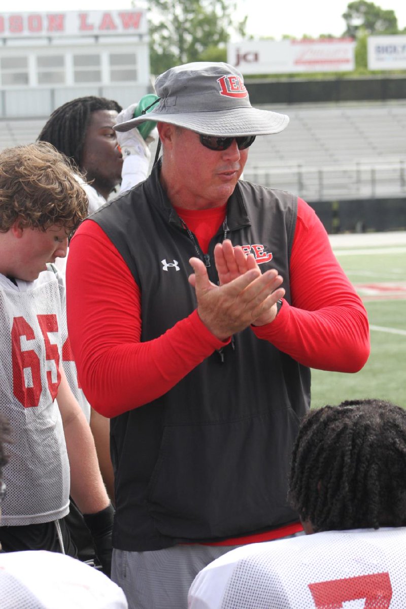 The Rocker Lee tweet media