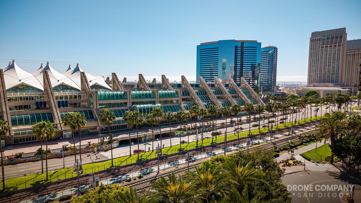 A fresh perspective of the San Diego Convention Center 🚁 captured by Drone Company San Diego. Need aerial shots? Let us know! 

dronecompanysandiego.com

#DronePhotography #SanDiego #AerialView