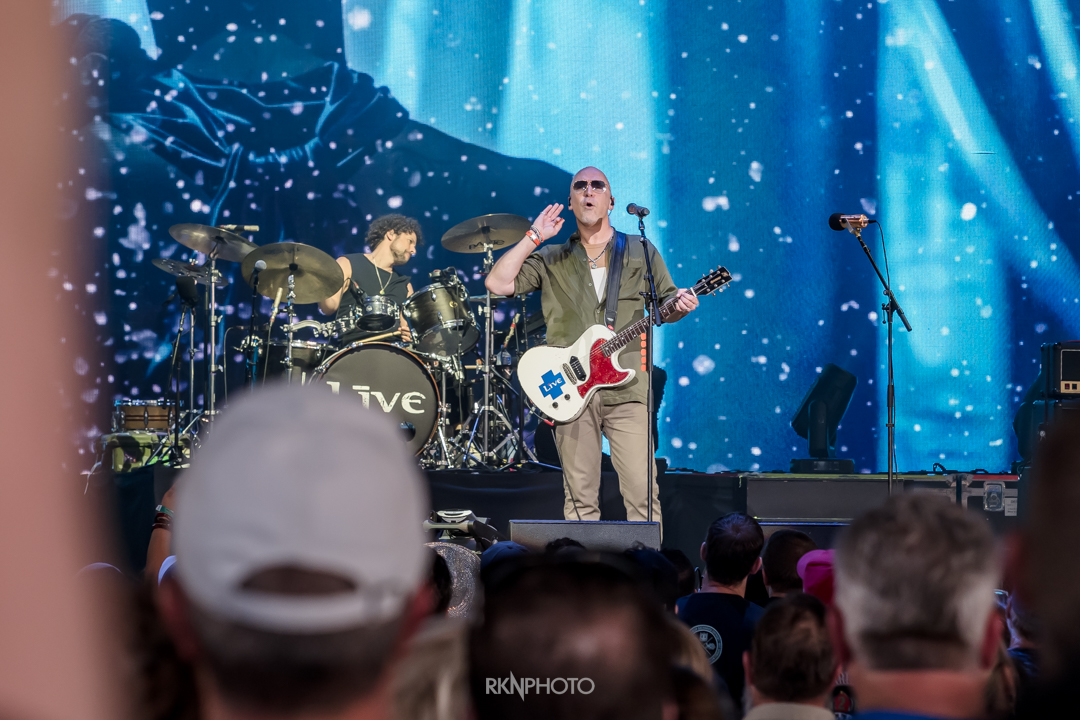 HollywoodAmpSTL's tweet image. .@CollectiveSoul & @livetheband brought the #SummerUnityTour to St. Louis on Thursday night with special guests @OurLadyPeace & Greylin James Rue! More pics @ livemu.sc/4f7D656
Photos by Kenny Williamson / RKNPHOTO