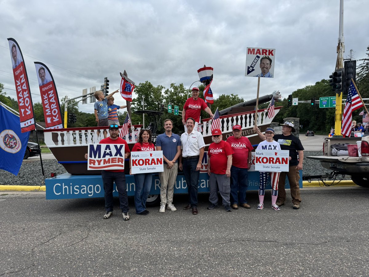 maxrrymer's tweet image. Dunk-tanking’ and another parade with the crew for Wannigan Days in Taylors Falls! Such a great city and wonderful people. Honored to serve them!