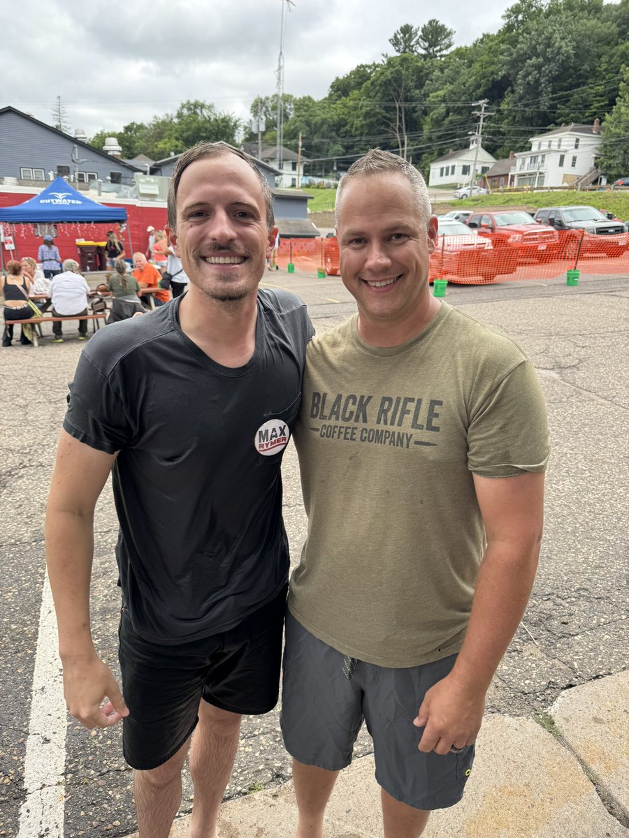 maxrrymer's tweet image. Dunk-tanking’ and another parade with the crew for Wannigan Days in Taylors Falls! Such a great city and wonderful people. Honored to serve them!