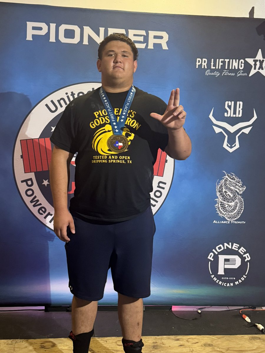 Reid_Mace's tweet image. Went to my first powerlifting meet and got 1st place breaking two state records while doing it
@Tolleson20
@CoachCoryBrown
@CoachDT_TFB
@Coach_Kersh
@Sallis02
@MikeRoach247
@CoachJRWilliams
@CoachTHansboro