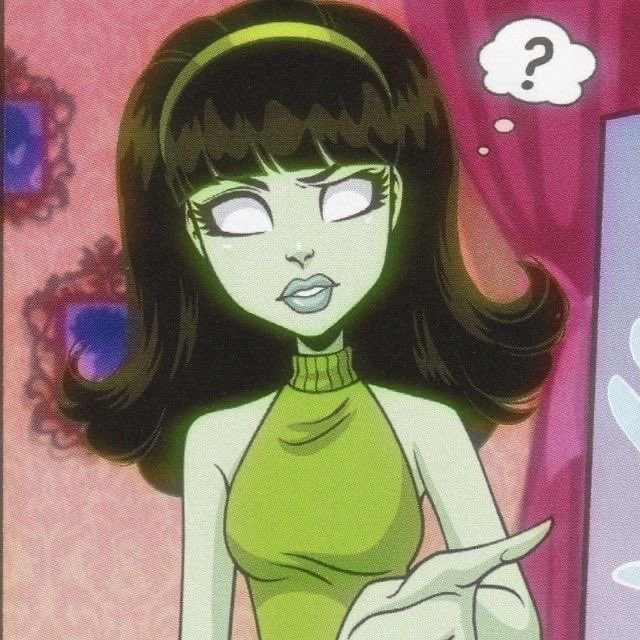 turellcomer's tweet photo. Me and my favorite monster high character 💚📚 https://t.co/EtuybnHRqV