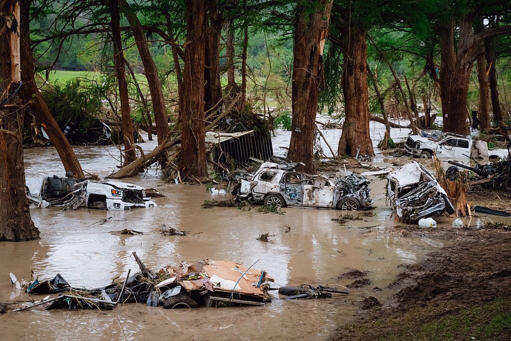nicksortor's tweet image. 🚨 BREAKING: The number of missing persons following the Kerr County, TX floods has dropped from 160 to just 3
Keep praying for these families 🙏🏻
Search efforts will continue until the remaining three are located.
This is a MASSIVE undertaking led by President Trump,…