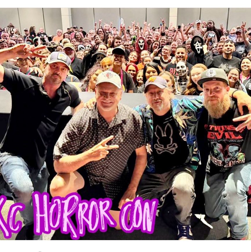 JamieKennedy's tweet image. Great weekend here at the home of da CHAMPS 🏀!! @okchorrorcon wit da boys! Oklahoma is a very inviting place. I can see the appeal! BRICKTOWN. Repost from @the_lee_waddell