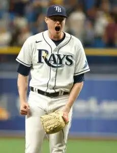 bolts6704's tweet image. Ok Crazy Eyes 👀— do your thing! #FinishwithFairbanks
#LetsGoRays