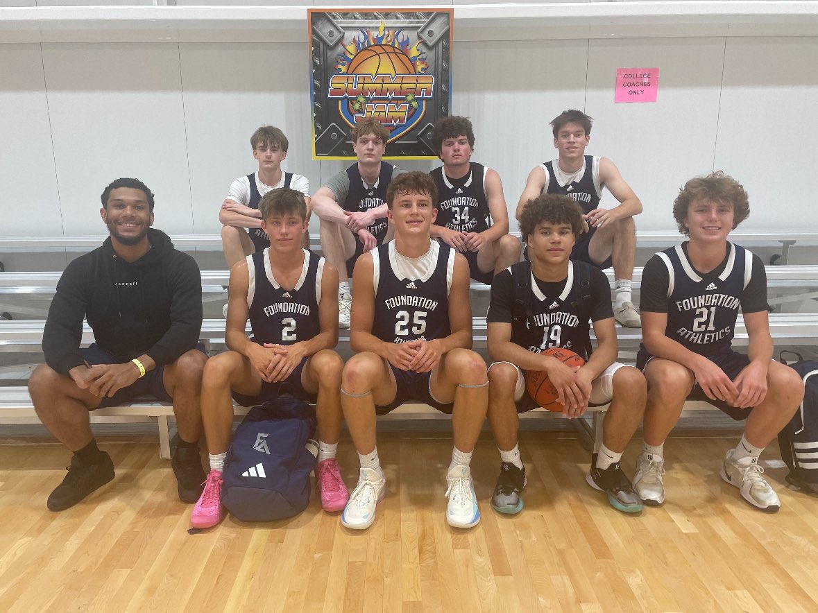 16s finish the season and go 2-2 in the NY2LA Summer Jam! Great season fellas.