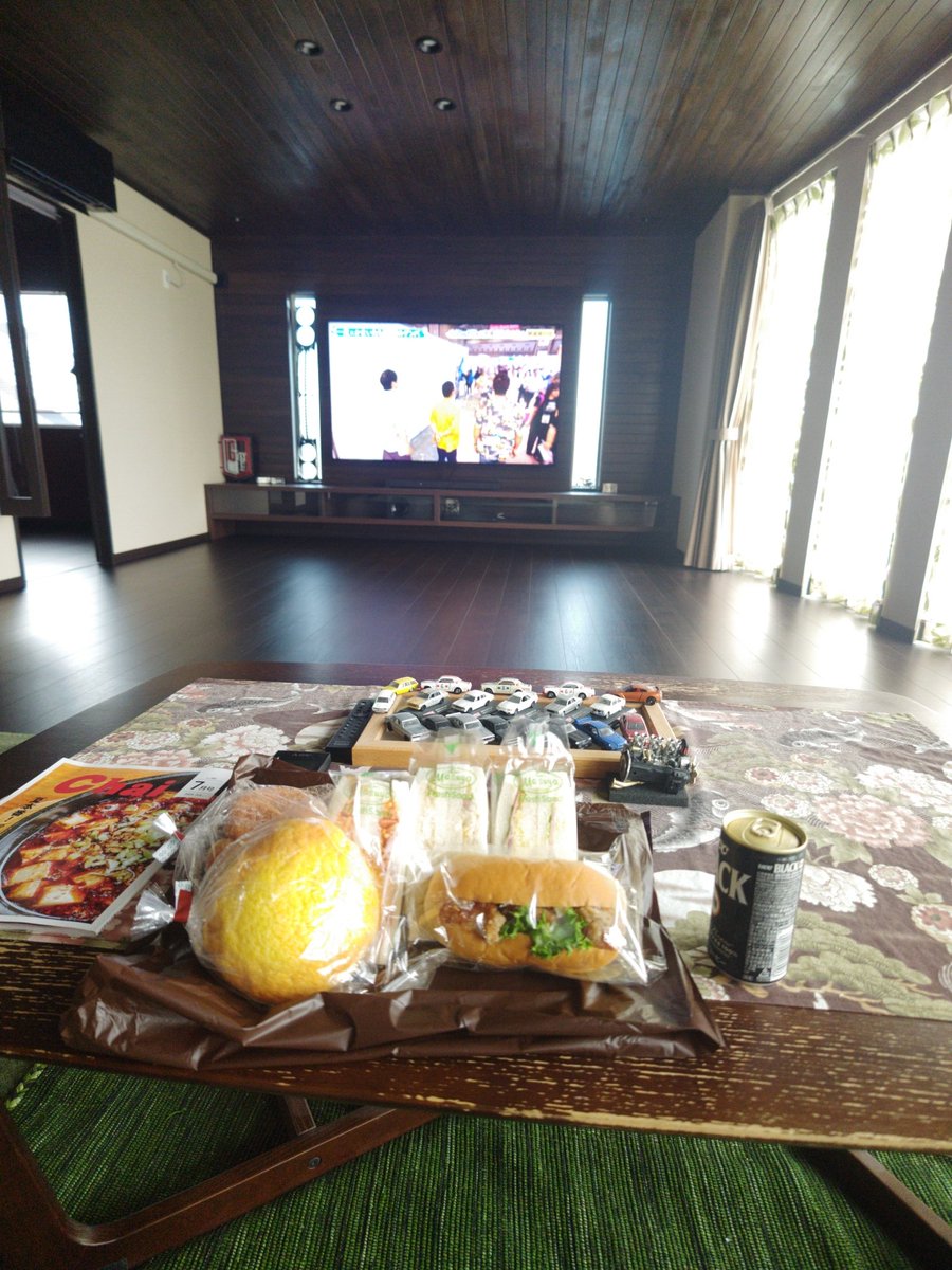 街中マスヤでパン買って🍞
選挙行って👣
遅めの朝ごパン🧓