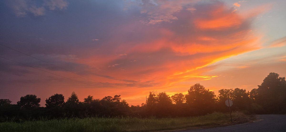 bobj6770 (@bobj6770) on Twitter photo Beautiful skies over Addison, AL this evening. The Lord painted an awesome canvas.
<a href="/spann/">James Spann</a> <a href="/simpsonWVTM13/">Jason Simpson</a> <a href="/AlabamaWXNet/">Alabama Weather Network</a> Beautiful skies over Addison, AL this evening. The Lord painted an awesome canvas.
<a href="/spann/">James Spann</a> <a href="/simpsonWVTM13/">Jason Simpson</a> <a href="/AlabamaWXNet/">Alabama Weather Network</a>