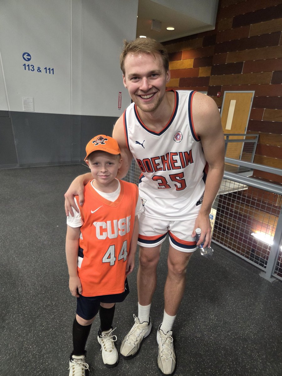 AlexDunbarNews's tweet image. Elite level @BoeheimsArmy fan. Great win to kick off the @thetournament!