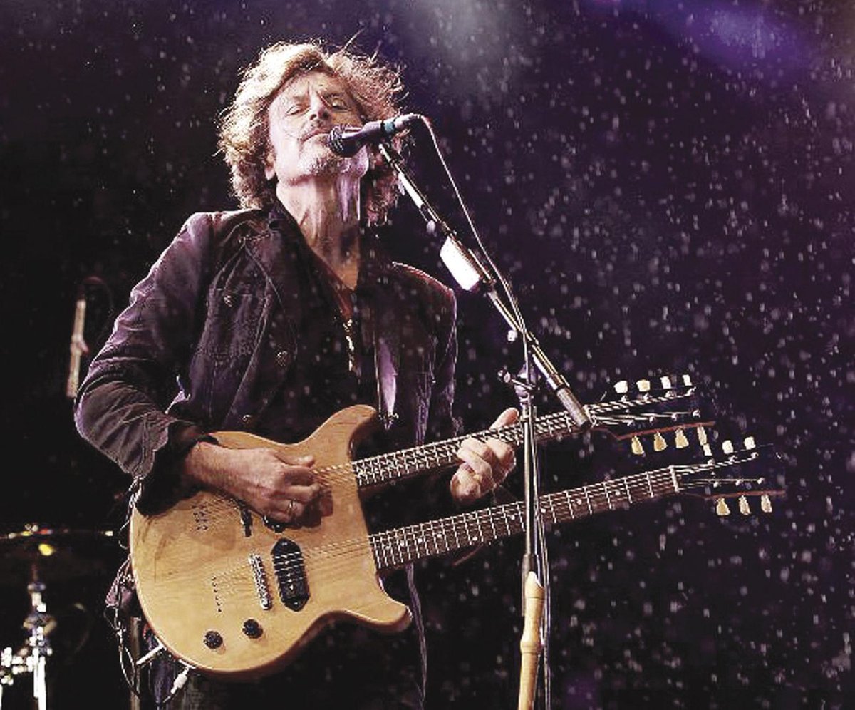 MAGNETMagazine's tweet image. Happy birthday @EricBazilian (@thehooters, @joan_osborne). Hope it’s not gonna be a nervous day as well.